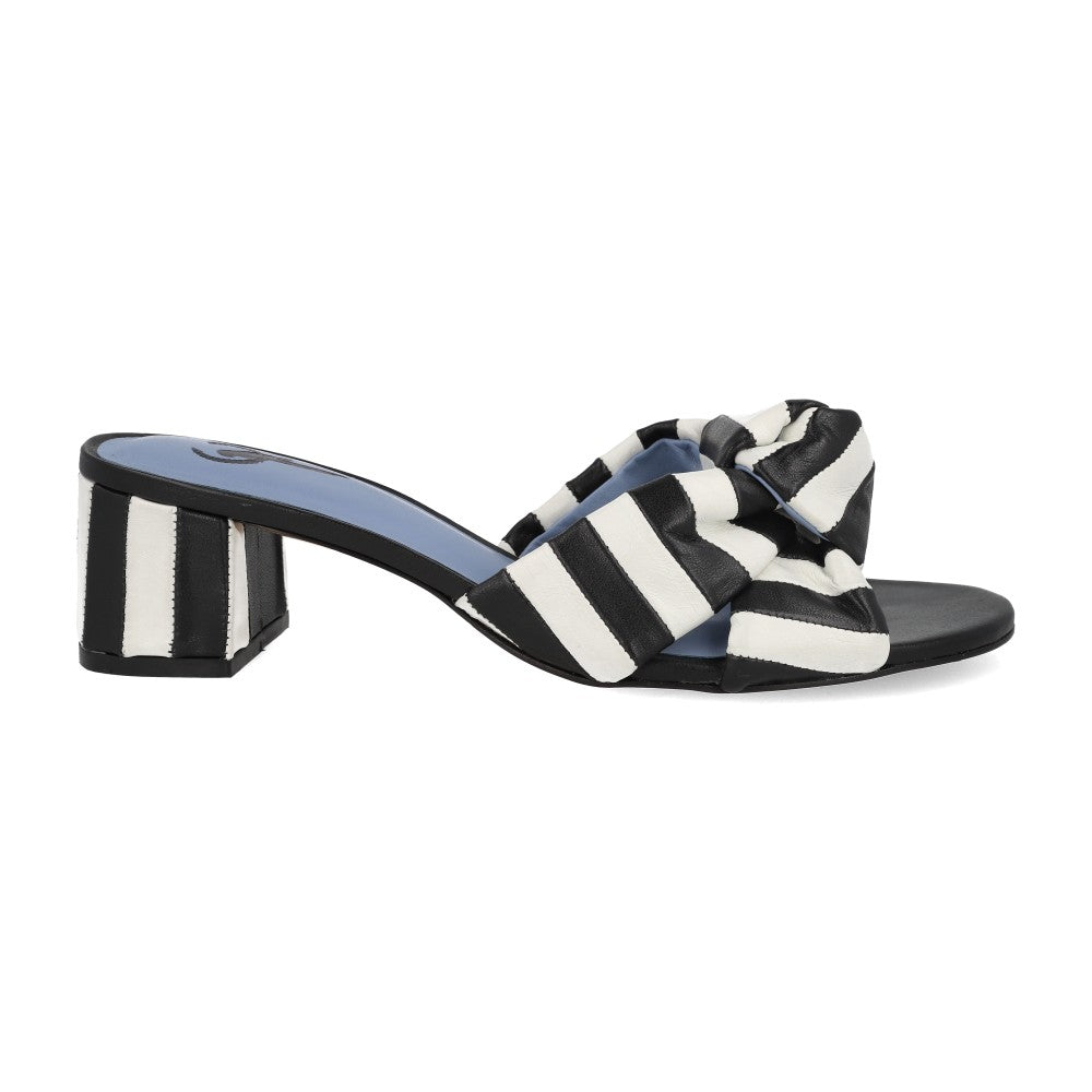 Mule Listrada Preto e Branco