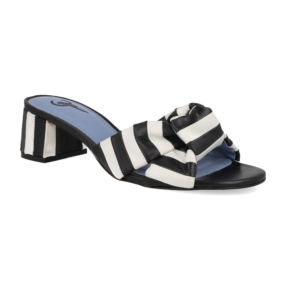 Mule Listrada Preto e Branco