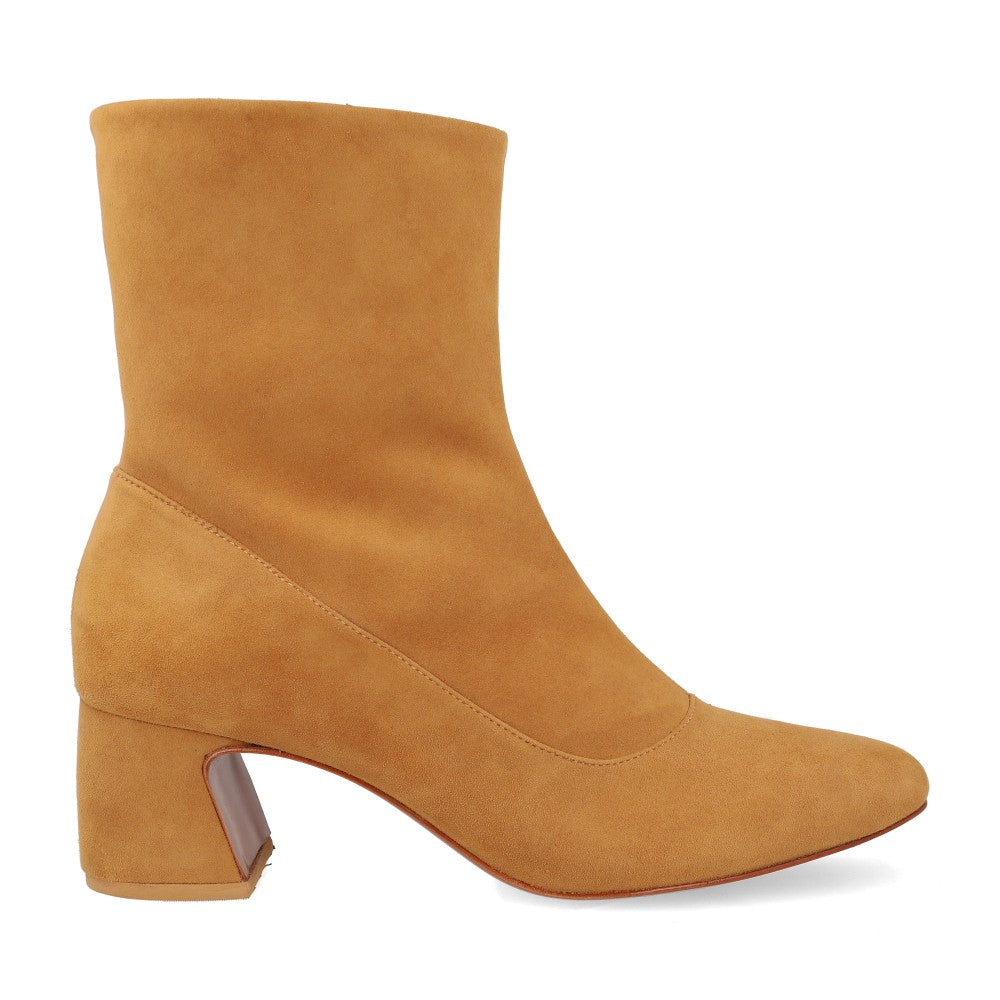 Bota Slim Camurça Caramelo