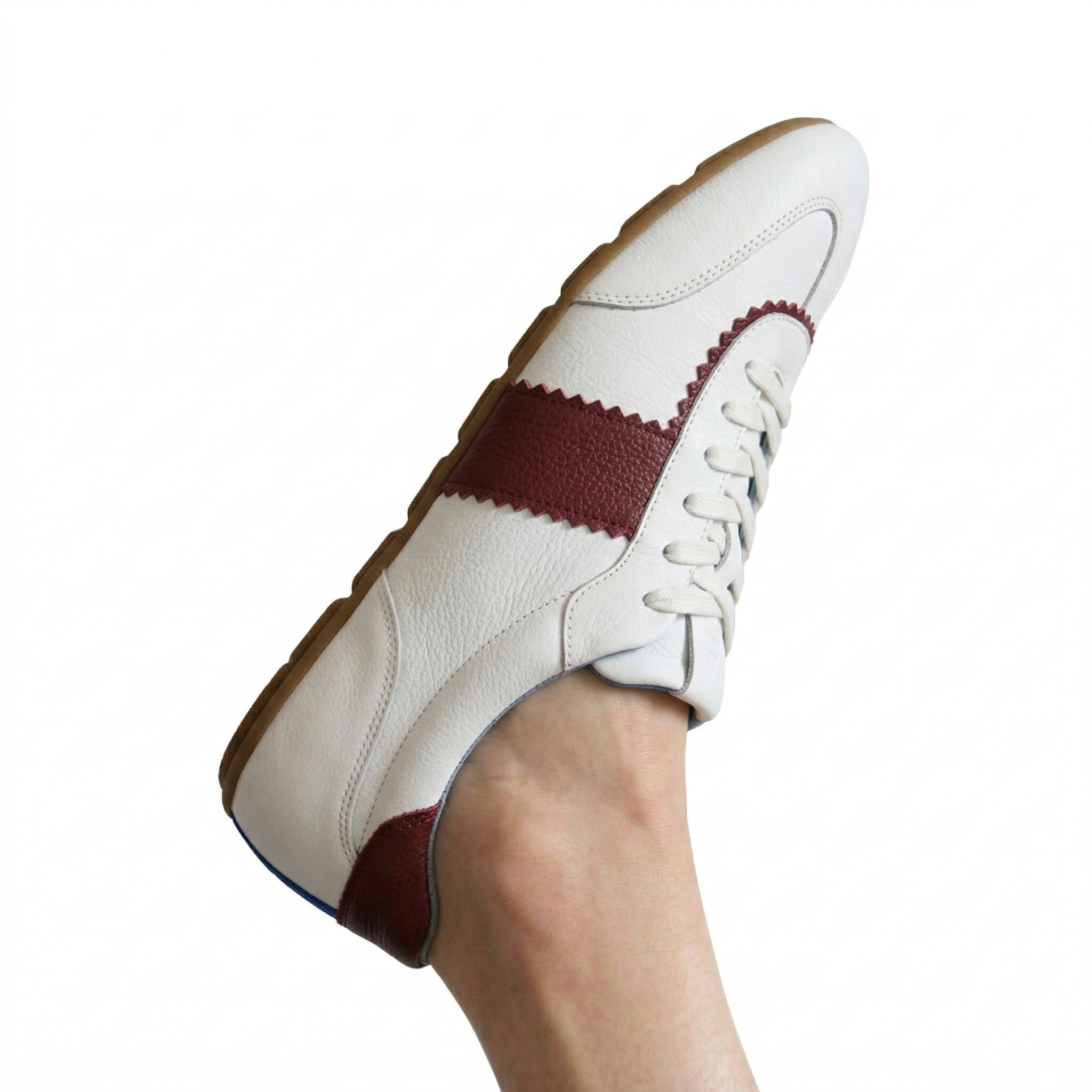Tênis Bossa Couro Off White e Vinho