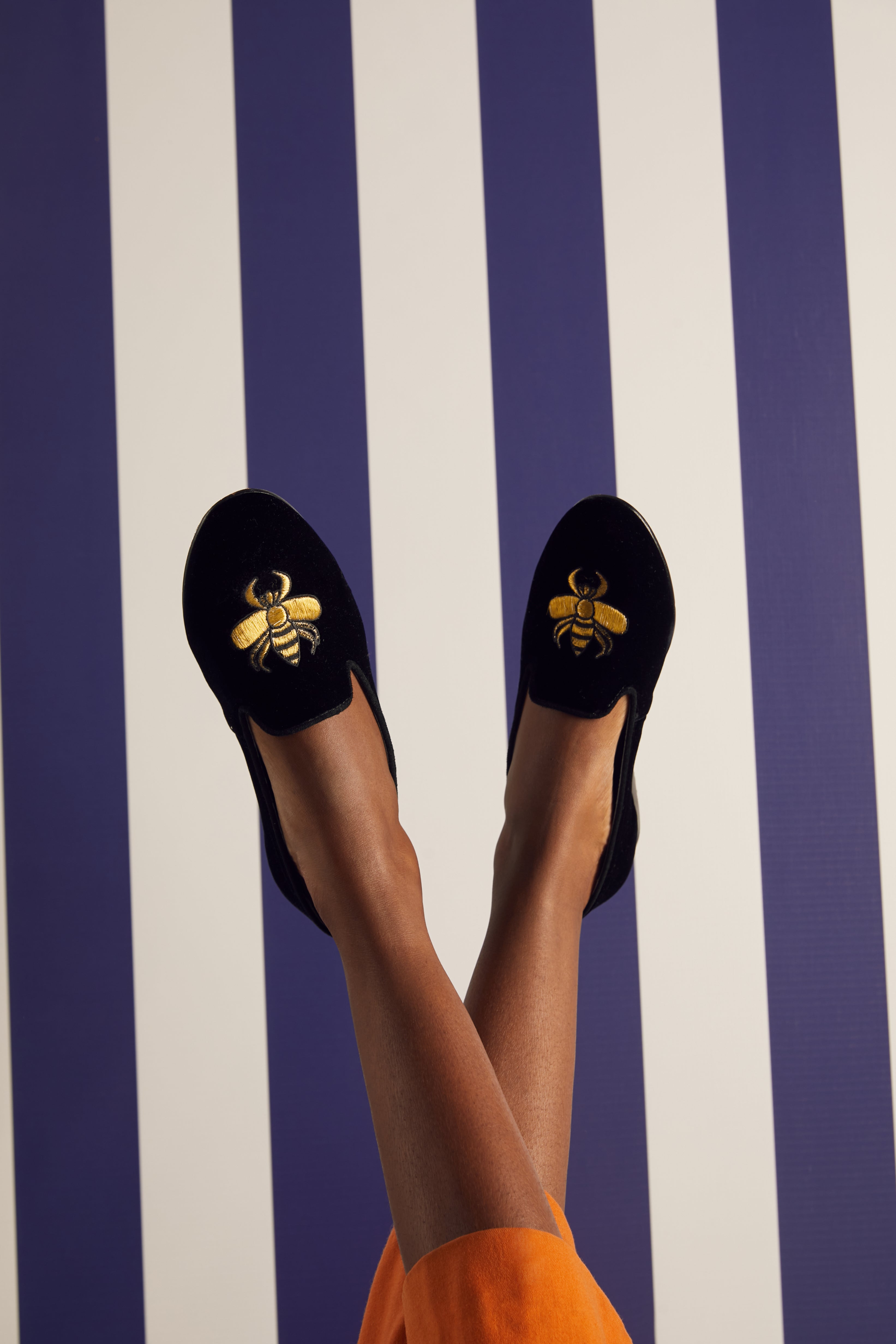 Loafer Bugs Veludo Preto
