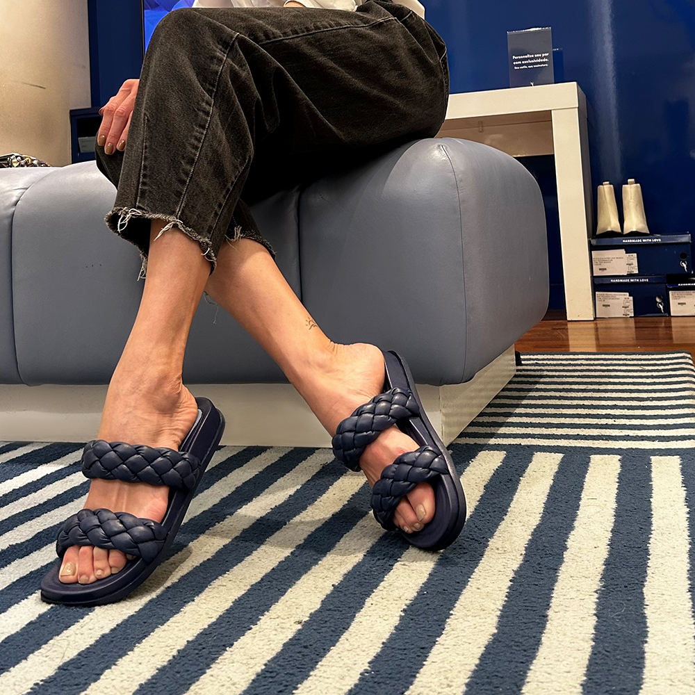 Slider Trançada Couro Navy